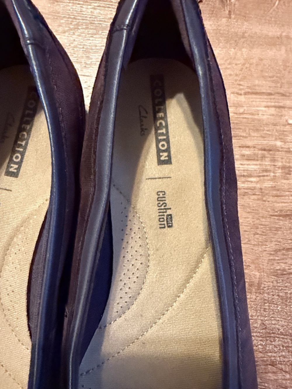 Clarks Women's Plum Suede Cushioned Flats - Picture 4 of 7